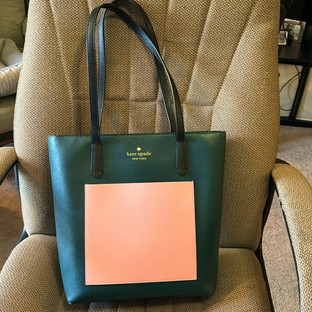 Kate Spade Large Tote with zipper
